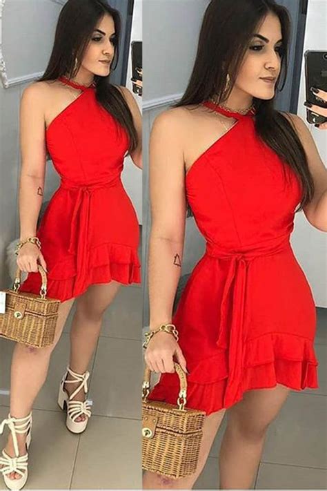 Vestido Curto Vermelho .